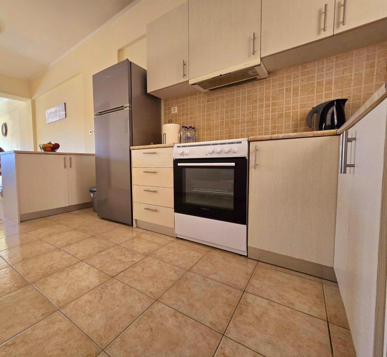 Maria Beach Apartement In Korinth! Eksteriør bilde